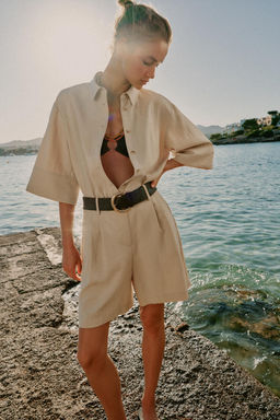 CAMISA CORTA MANGA ANCHA / Beige