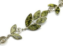 Браслет из змеевика, 17,5 см.