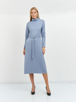 платье на поясе длины миди