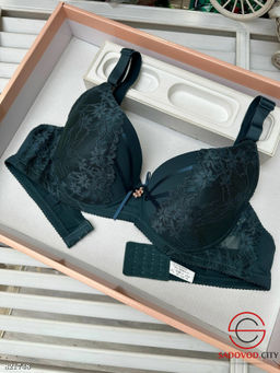 Бюстгальтер с кружевом