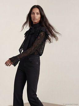 Fular Yaka Dantelli Bluz