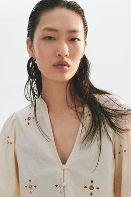 Blusa de algod?n con bordado ingl?s - H&m фото 6