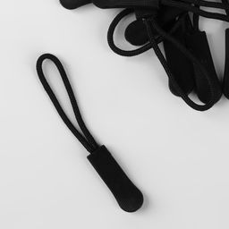 Цена за 1000 шт. Пуллер для молнии, 2.5 см, 6×0.8 см, чёрный