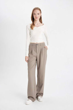 Широкие брюки стандартной длины с высокой талией и двойными карманами