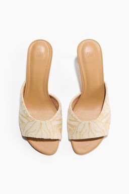 Sandalias de tac?n con cuentas - H&m фото 2
