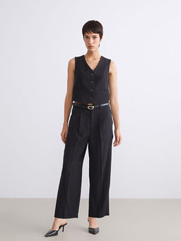 Beli Kemerli Havu? Kesim Kad?n Pileli Pantolon