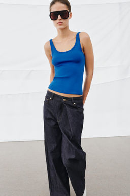 CAMISETA TIRANTES / Azul el?ctrico