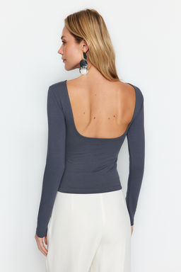 Antrasit Pamuklu S?rt Dekolteli Fitted/Vucuda Oturan Esnek Bluz TWOAW24BZ00160