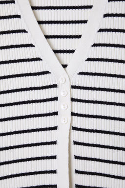 Ekru*001 Premium Iplik / Ozel Iplik Crop Yelek TWOSS24BZ00258