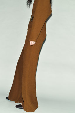 TEXTURED WIDE-LEG TROUSERS