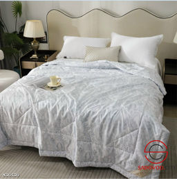 Одеяло на кровать стеганное