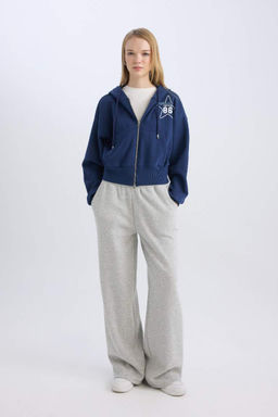 Классные широкие штанины, эластичный пояс, шнуровка, карман, широкие брюки. Базовый однотонный серый низ спортивного костюма.