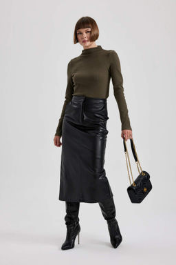 Облегающая футболка с воротником на бретельках и длинными рукавами в рубчик - Defacto фото 2