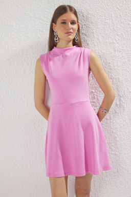 Pembe Dik Yaka Skater/Belden Ac?lan Mini Orme Elbise TWOSS25EL00359 - Trendyolmilla фото 2