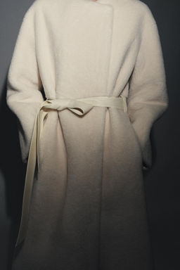 FAUX FUR COAT ZW COLLECTION LIMITED EDITION - Zara фото 3