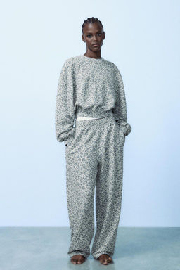 WASHED-EFFECT ANIMAL PRINT SWEATSHIRT