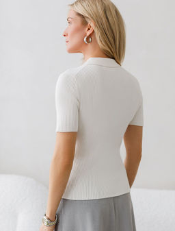 D39.351 Джемпер женский натуральный белый