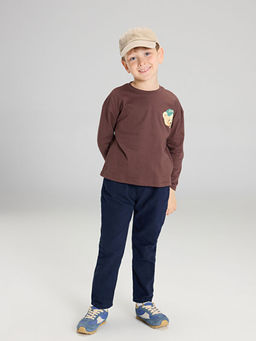 Sevimli Ay? Bask?l? Erkek ?ocuk Ti??rt