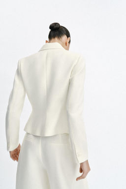 BLAZER ENTALLADA HOMBRERAS / Crudo - Zara фото 6