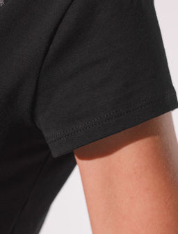 Нарядная футболка с блестящим принтом