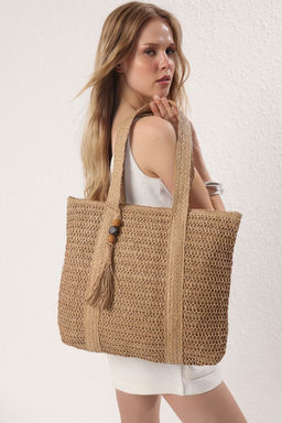 Camel Puskullu Charm Detayl? Has?r Kad?n Orta Boy Omuz Canta TAKSS25OC00067