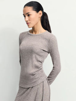 Джемпер из вискозы с асимметрией / Zarina