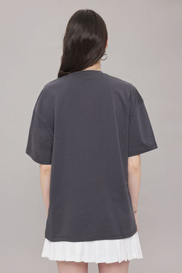Trendyolmilla Antrasit %100 Pamuk Oversize/Genis Kal?p Bask?l? Orme T-Shirt TWOSS25TS00075  фото 4