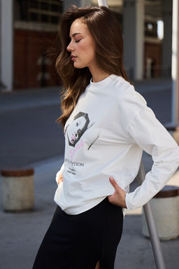 Лонгслив оверсайз с принтом