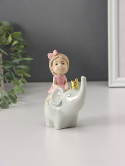 Фигурка «Девочка в розовом на слоне», 4.5×10.5×13 см