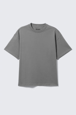 CAMISETA DE CORTE HOLGADO