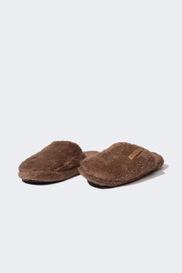 Мужские домашние тапочки на плоской подошве