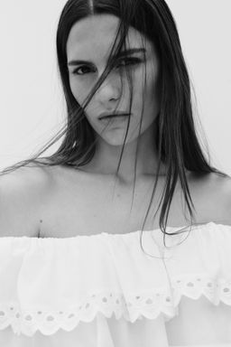 Mono corto off-the-shoulder con bordado ingl?s - H&m фото 6