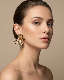 Стильные серьги