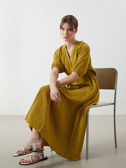 Ka??k Yaka M?slin Elbise