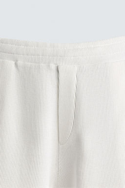 BERMUDA JOGGER ESTRUCTURA WAFFLE / Blanco roto - Zara фото 8
