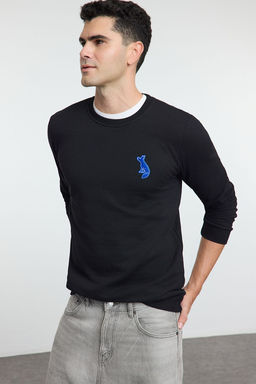 Siyah Regular/Normal Kesim Bisiklet Yaka Tilki Patch Detayl? Sweatshirt TMNAW25SW00160