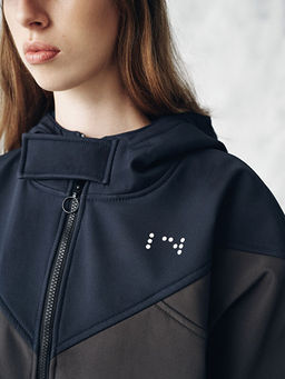 Kolay Giyilebilir Fermuarl? Kap??onlu Kad?n Mont