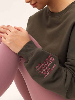 MY Свитшот жен. О-вырез вышивка на рукаве СО001  фото 9