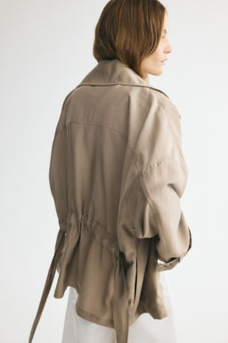 Gabardina corta en mezcla de lyocell - H&m фото 6