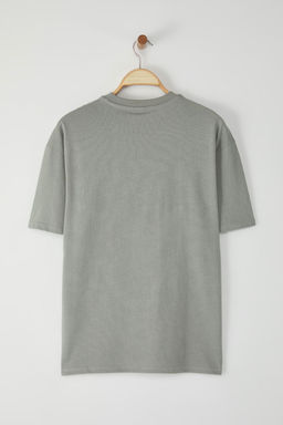 TRENDYOL MAN Gri Oversize Fit Kabaran Bask?l? %100 Pamuk T-Shirt TMNSS23TS00316 - Trendyolmilla фото 12