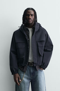 CAZADORA CROPPED FIT WATER REPELLENT / Marino