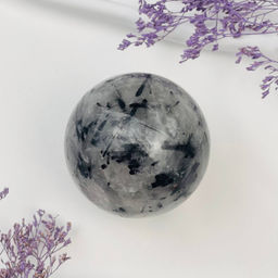 Шар из Кварца с включением Турмалина