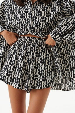 Блузка Annete А2210 свободного кроя с абстрактным принтом  фото 2