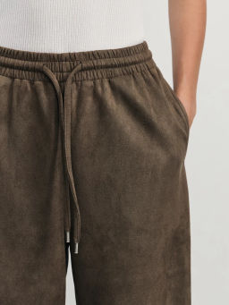 Прямые брюки из искусственной замши / Zarina  фото 5