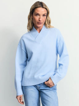 Джемпер оверсайз с V-образной горловиной / Zarina фото 4