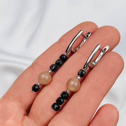 Серьги из черной Шпинели и Лунного камня