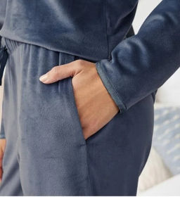 Женская велюровая пижама ESMARA