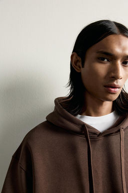 SUDADERA RELAXED FIT CAPUCHA B?SICA / Marr?n - Zara фото 5