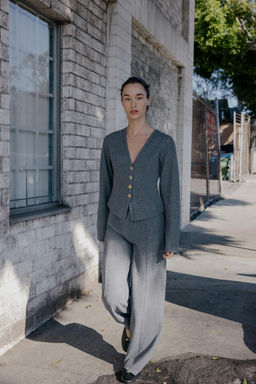 SOFT BUTTON CARDIGAN