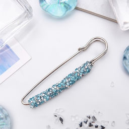 Булавка «Вечеринка» стразы, 7 см, голубая в серебре